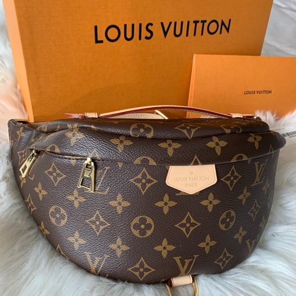 💔LOUIS VUITTON BUM BAG💔 - Picture 2 of 8